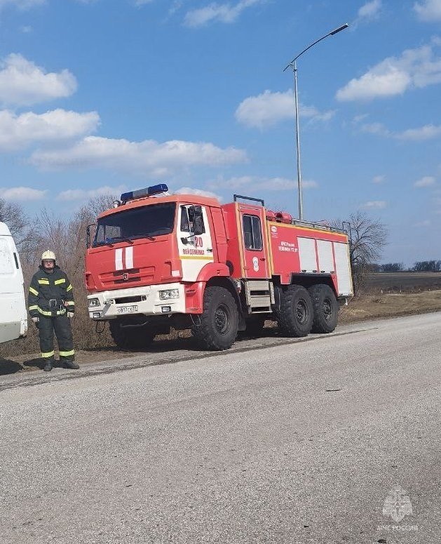 Спасатели МЧС России приняли участие в ликвидации ДТП в районе села Зенино Вейделевского района